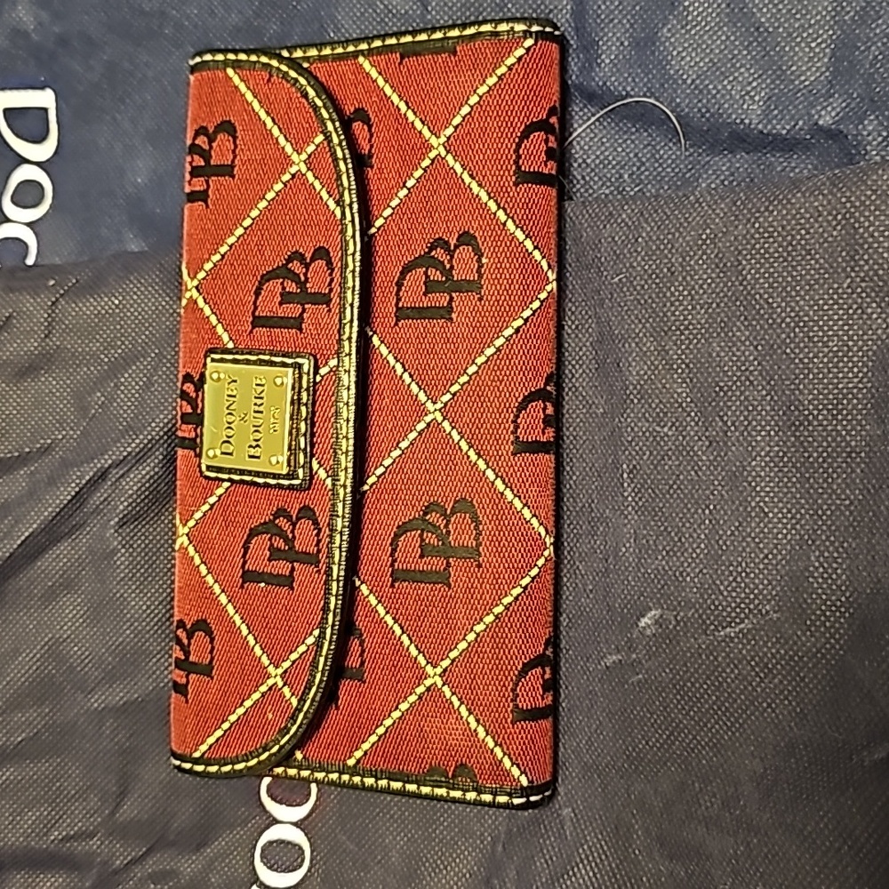 DB red and black wallet